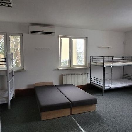 Amidi Hostel Piaseczno Piaseczno  Esterno foto